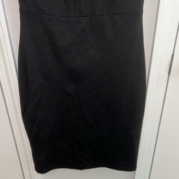 Lulu’s women “Hey Honey” open‎ back sleeveless bodycon black dress size Medium - Picture 3 of 11